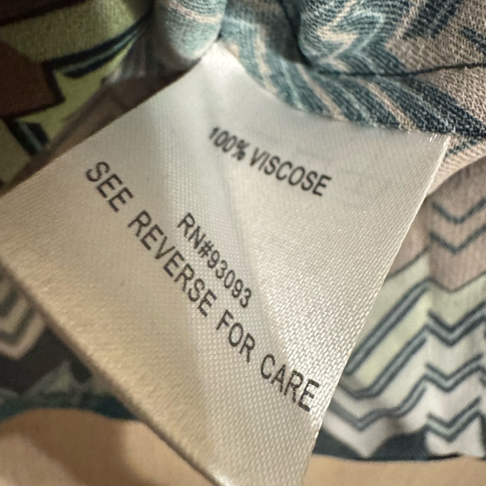 TYLER BOE Alicia Crepe Chevron Blouse In Multi - Picture 6 of 10